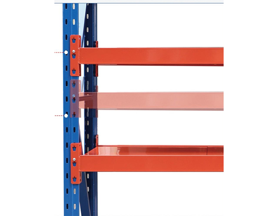 Közepes teherbírású csavar nélküli polcok (500-800 kg/réteg)